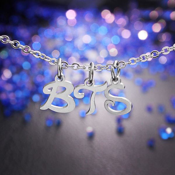 Amazon sells simple English letters pendant stainless steel necklace jewelry short clavicle chain wholesale
Amazon sells simple English letters pendant stainless steel necklace jewelry short clavicle chain wholesale