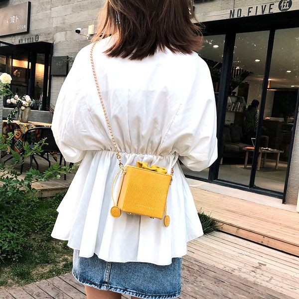 2020 women messenger bag all-match solid color simple letter drawstring bucket shoulder bag leather fashion crossbody bags#j30
2020 women messenger bag all-match solid color simple letter drawstring bucket shoulder bag leather fashion crossbody bags#j30