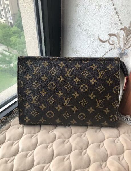 women's toiletry pouch 26cm fashional designed real leather clutch bag men zipper handbag#1 888
women's toiletry pouch 26cm fashional designed real leather clutch bag men zipper handbag#1 888