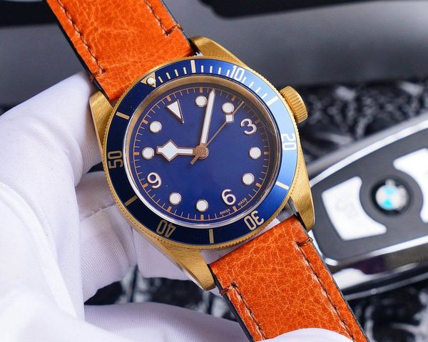 wristwatches men watches automatic movement leather band sapphire crystal waterproof tw, Slivery;brown
wristwatches men watches automatic movement leather band sapphire crystal waterproof tw, Slivery;brown