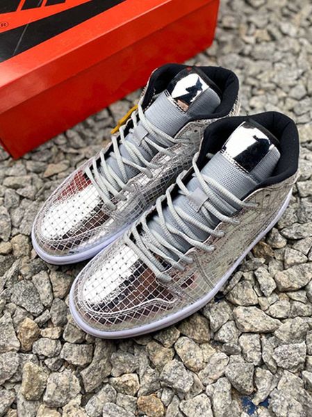 new fashion design mens outdoor sports shoes breathable fearlessly sneakers facetxaj high cut basketball boots training shoes size 40-46
new fashion design mens outdoor sports shoes breathable fearlessly sneakers facetxaj high cut basketball boots training shoes size 40-46