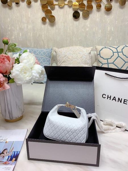 2020 fashion special handbag chain lady stitching clasp strap clutch cross-body bag classic
2020 fashion special handbag chain lady stitching clasp strap clutch cross-body bag classic