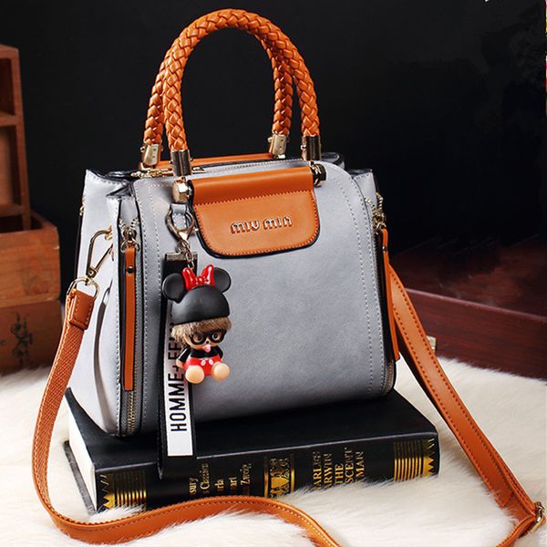 designer handbags women leather shoulder bag chispaulo brand messenger bag new handbag fashion dolls
designer handbags women leather shoulder bag chispaulo brand messenger bag new handbag fashion dolls