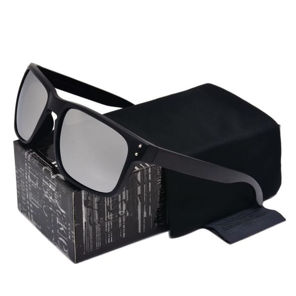 reliable quality fashion sunglasses for men black vr46 frame fire lens new 9102 brand designer glasses with retail box, White;black
reliable quality fashion sunglasses for men black vr46 frame fire lens new 9102 brand designer glasses with retail box, White;black