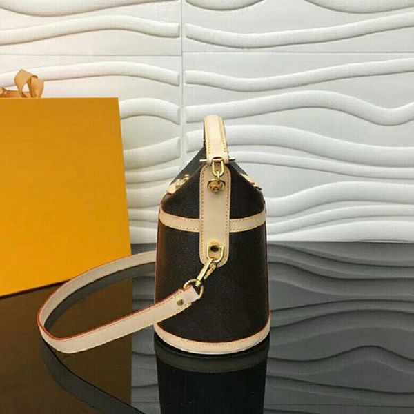woc new 2020 43587#blg price women ladies single handbag tote shoulder backpack bag purse w
woc new 2020 43587#blg price women ladies single handbag tote shoulder backpack bag purse w