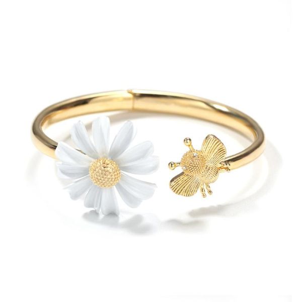 fashionable women white small daisy flower bee opening design bracelet hip hop jewerly braclete for women, Black
fashionable women white small daisy flower bee opening design bracelet hip hop jewerly braclete for women, Black