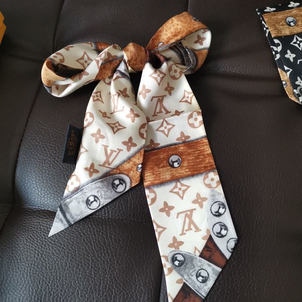 De igner carf ladie lim narrow bag handle ilk carf double ided printed twill atin brand mall ribbon
De igner carf ladie lim narrow bag handle ilk carf double ided printed twill atin brand mall ribbon