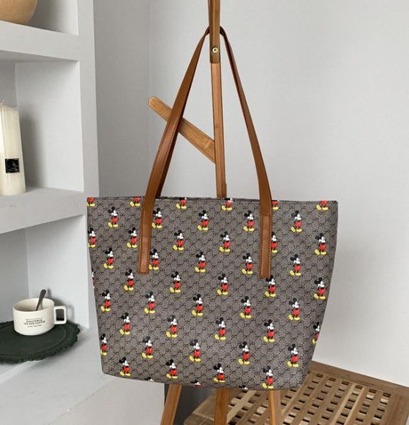designer handbags 2020 summer new mickey shoulder bag large capacity portable bucket bag shopping bag selling
designer handbags 2020 summer new mickey shoulder bag large capacity portable bucket bag shopping bag selling