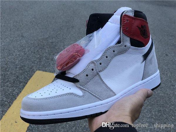 air aauthentic 1 high og retro white black light smoke grey men basketball shoes 555088-126 varsity red man sports sneakers with box
air aauthentic 1 high og retro white black light smoke grey men basketball shoes 555088-126 varsity red man sports sneakers with box