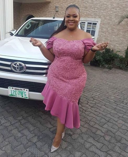 2020 new african appliqued lace prom dresses elegant jewel long sleeves evening gowns tea length sheath short special occasion dress, Black
2020 new african appliqued lace prom dresses elegant jewel long sleeves evening gowns tea length sheath short special occasion dress, Black