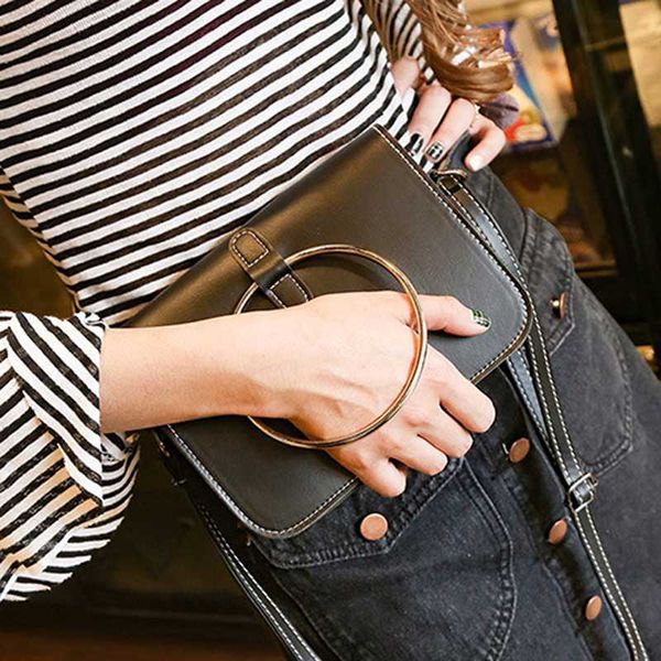 creative ring pu lether fashion solid color shoulder diagonal leisure travel handbag
creative ring pu lether fashion solid color shoulder diagonal leisure travel handbag