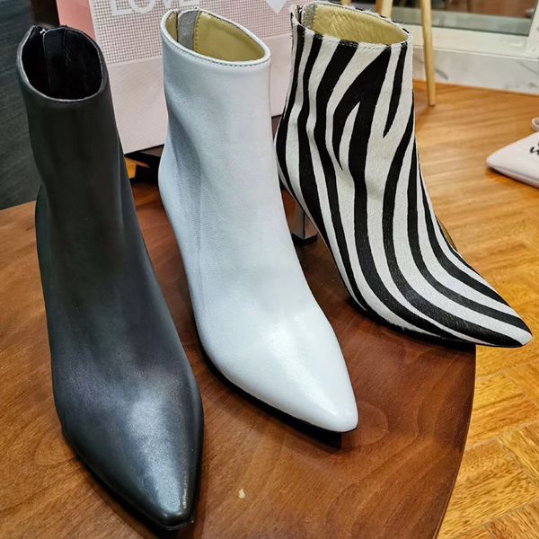 fashion brand leather and soles comfortable breathable fashion luxury women heels shoes fashion designer women shoes, Black
fashion brand leather and soles comfortable breathable fashion luxury women heels shoes fashion designer women shoes, Black