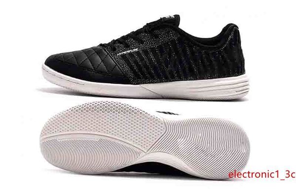 new super 2019 mens lunar gato ii ic football boots lunarlon midsole soft goat leather skin indoor soccer cleats super light shoes 39-45 
new super 2019 mens lunar gato ii ic football boots lunarlon midsole soft goat leather skin indoor soccer cleats super light shoes 39-45