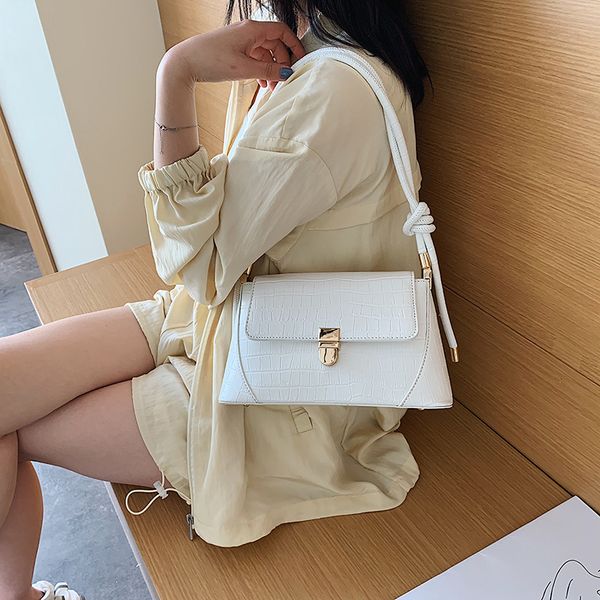 2020 new korean version of shoulder bag women's casual fashion solid color baguette bag ladies underarm
2020 new korean version of shoulder bag women's casual fashion solid color baguette bag ladies underarm