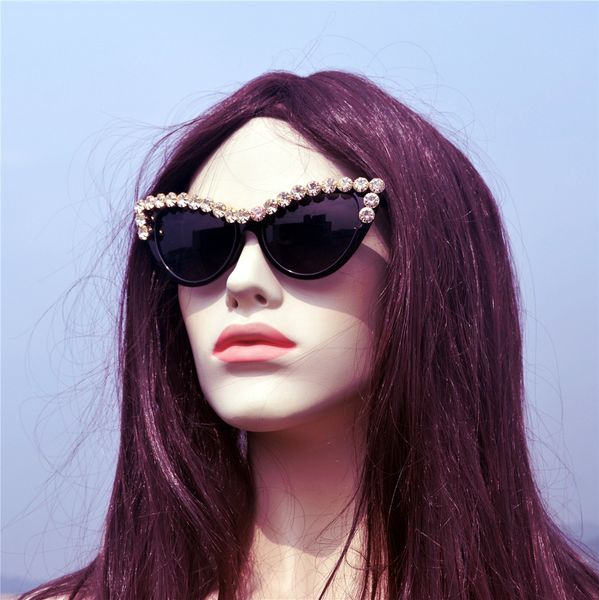 2019 new year women sunglasses cat shaped diamonds frame golden metal frames retro fashion party lady flat sun glasses, White;black
2019 new year women sunglasses cat shaped diamonds frame golden metal frames retro fashion party lady flat sun glasses, White;black