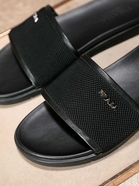 20ss mens womens luxurydesigner beach shoes sandals slide summer fashion shoes cowhide lining black shoes slipper flip flop box qs4 2022604q