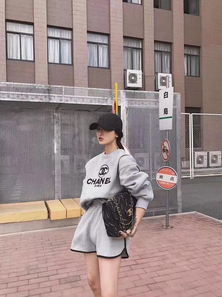 новейший дизайн женщин спортивного костюма спорт толстой толстовка + сыпучие shorts double c вышивание открытой моды толстовка две пьеса, Black
новейший дизайн женщин спортивного костюма спорт толстой толстовка + сыпучие shorts double c вышивание открытой моды толстовка две пьеса, Black