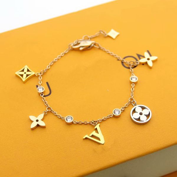 new arrive fashion lady 316l titanium steel 18k plated gold bracelets with diamond v letter hollow out 5pcs four leaf flower pendants, Black
new arrive fashion lady 316l titanium steel 18k plated gold bracelets with diamond v letter hollow out 5pcs four leaf flower pendants, Black