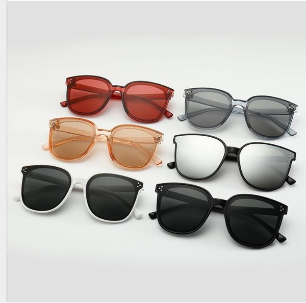 fashion new polarizing glasses korean version sunglasses for men and women, White;black
fashion new polarizing glasses korean version sunglasses for men and women, White;black