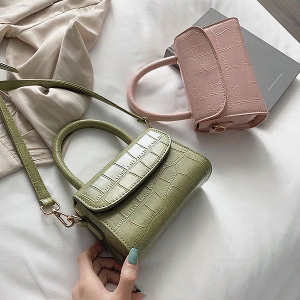 women's bag 2019 new korean version of the trendy portable personality wild shoulder bag fashion texture small square
women's bag 2019 new korean version of the trendy portable personality wild shoulder bag fashion texture small square