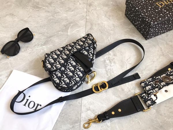 2019 year fa hion famou fa hion women houlder bag women handbag chain of large capacity bag hipping
2019 year fa hion famou fa hion women houlder bag women handbag chain of large capacity bag hipping