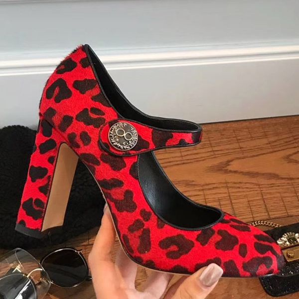 with box brand new shoes woman summer buckle strap rivet sandals high-heeled shoes pointed toe fashion single high woman shoes, Black
with box brand new shoes woman summer buckle strap rivet sandals high-heeled shoes pointed toe fashion single high woman shoes, Black