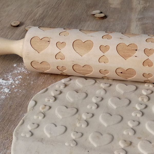 2020 new wooden embossing roll tool cake diy heart pattern valentine's day baking cookies other bakeware
2020 new wooden embossing roll tool cake diy heart pattern valentine's day baking cookies other bakeware