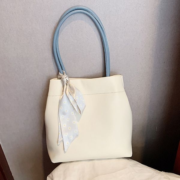 ковш сумки для женщин сплошной цвет pu кожа crossbody сумки 2020 lady большой емкости сумки с шарфами путешествия сумки
ковш сумки для женщин сплошной цвет pu кожа crossbody сумки 2020 lady большой емкости сумки с шарфами путешествия сумки