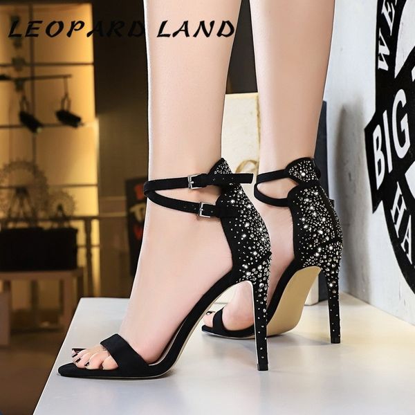 leopard land 11 см летняя мода неглубокий рот банкетная женская обувь с каблуком стилет замша горный хрусталь ремень женские сандалии ds, Black
leopard land 11 см летняя мода неглубокий рот банкетная женская обувь с каблуком стилет замша горный хрусталь ремень женские сандалии ds, Black