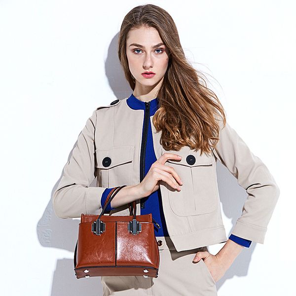 european and american designer luxury handbags purses female fashion boston bag tide leather small bag retro wild portable messenger 7017
european and american designer luxury handbags purses female fashion boston bag tide leather small bag retro wild portable messenger 7017