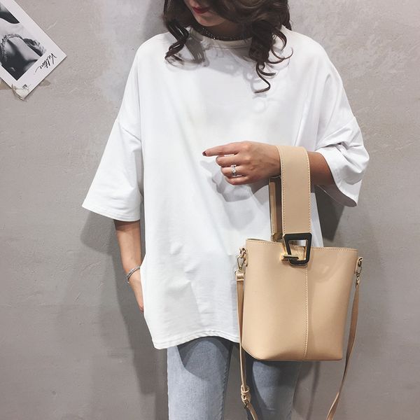 simple female shoulder bag solid color woman pu leather work bag texture fashion youth ladies personality handbag waterproof
simple female shoulder bag solid color woman pu leather work bag texture fashion youth ladies personality handbag waterproof