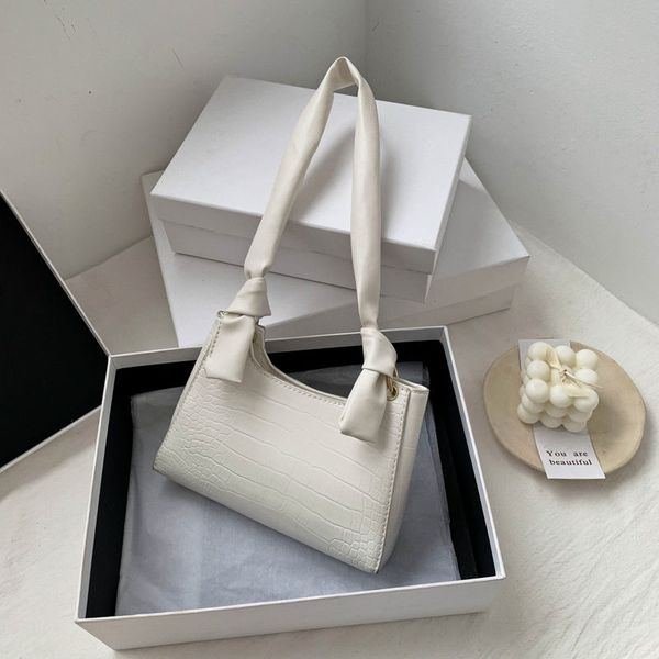 women pu leather french niche messenger bag 2020 fashion ins magic stick bag female shoulder purple armpit bags
women pu leather french niche messenger bag 2020 fashion ins magic stick bag female shoulder purple armpit bags