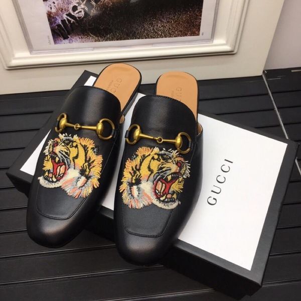2020 latest comfortable tennis ace princetown fashion high-end shoes high-end brand famous brand trendy brand men's shoes15
2020 latest comfortable tennis ace princetown fashion high-end shoes high-end brand famous brand trendy brand men's shoes15