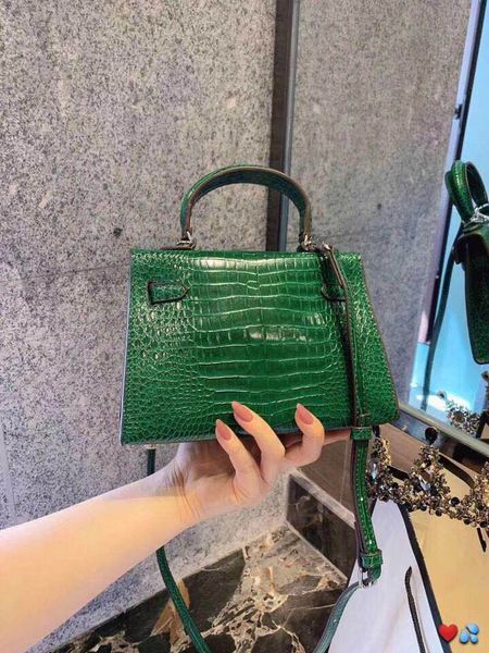 2020 designer handbags women fashion purses totes mini size shoulder cross body purses bag with box
2020 designer handbags women fashion purses totes mini size shoulder cross body purses bag with box