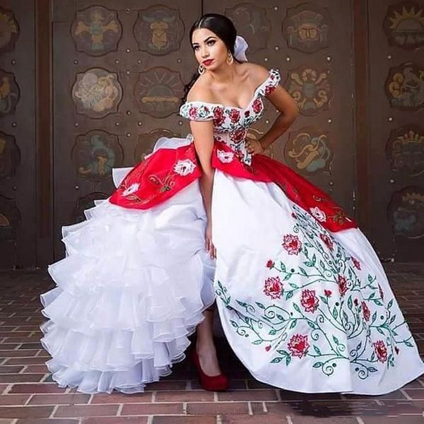Elegant Traditional Red And White Ball Gown Embroidery Quinceanera Dresses With Crystal Off Shoulder Sweet 16 Dress 15 Year Prom Party Gowns
Elegant Traditional Red And White Ball Gown Embroidery Quinceanera Dresses With Crystal Off Shoulder Sweet 16 Dress 15 Year Prom Party Gowns