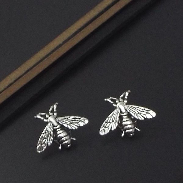 2020 designer brooch jewelry little bee brooch men's suit shirt collar pin buckle jewelry
2020 designer brooch jewelry little bee brooch men's suit shirt collar pin buckle jewelry
