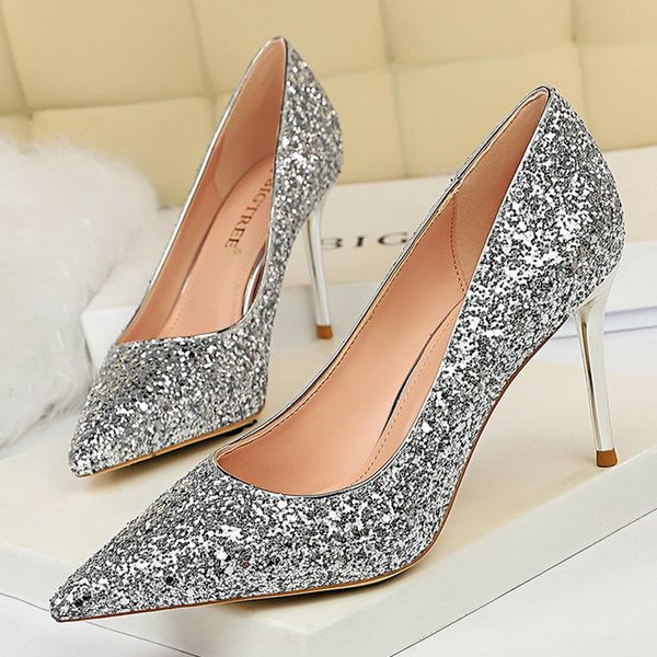 2020 new high heels sequins women pumps wedding shoes pointed toe women heels female party shoes silver stiletto ing, Black
2020 new high heels sequins women pumps wedding shoes pointed toe women heels female party shoes silver stiletto ing, Black