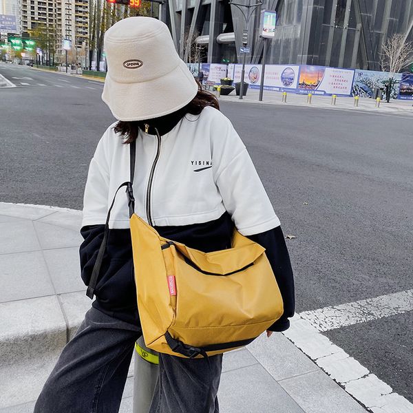 2020 new korean version of shoulder bag women's casual fashion large-capacity messenger bag ladies
2020 new korean version of shoulder bag women's casual fashion large-capacity messenger bag ladies