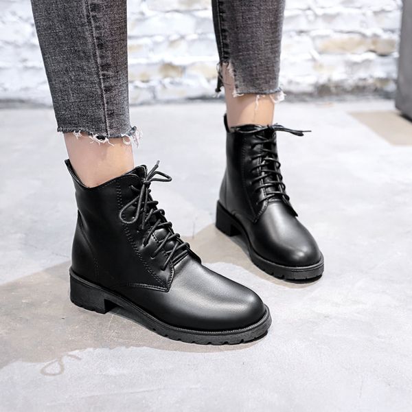 solid black leather boots lace up women boots 2019 new warm plush winter plus size square low heels shoes woman
solid black leather boots lace up women boots 2019 new warm plush winter plus size square low heels shoes woman