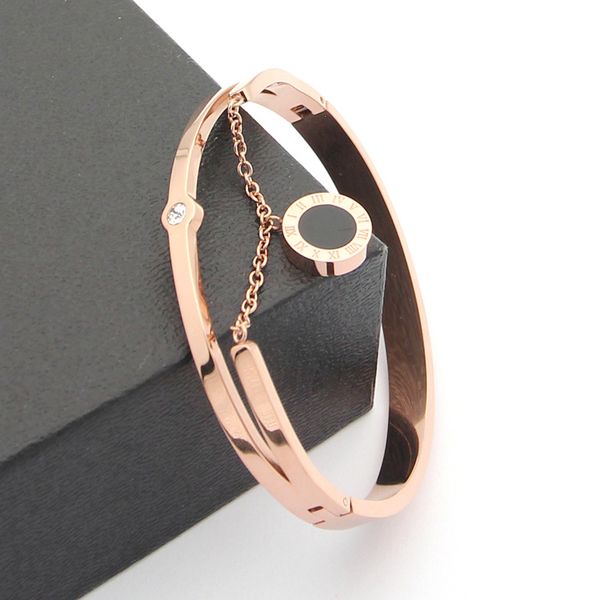 2020 stainless steel bangle for women white and black shell wedding bracelets & bangles jewelry
2020 stainless steel bangle for women white and black shell wedding bracelets & bangles jewelry
