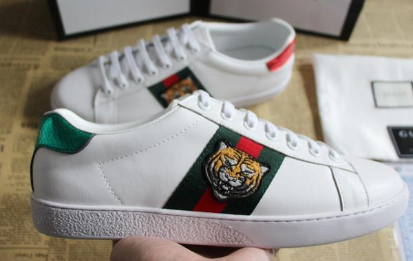luxury designer sneakers shoes genuine leather mens sports casual ace shoes bee tiger size 35-46 orginal box, White;red
luxury designer sneakers shoes genuine leather mens sports casual ace shoes bee tiger size 35-46 orginal box, White;red