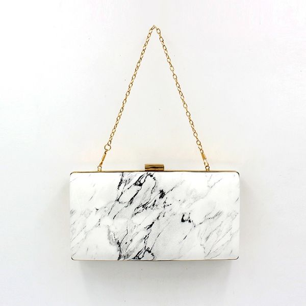 2020 new dinner bag ladies fashion elegant single shoulder messenger chain bag korean version banquet dinner mini women 
2020 new dinner bag ladies fashion elegant single shoulder messenger chain bag korean version banquet dinner mini women