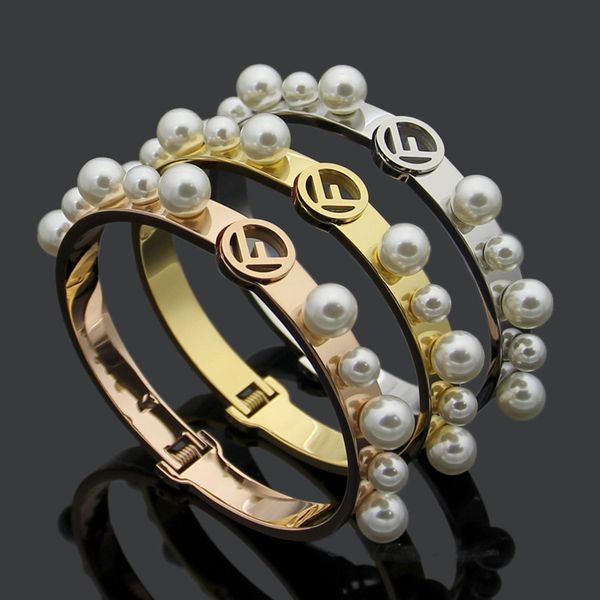 2020 designer titanium steel jewelry hollow f letter size pearl spring opening bracelet women's fd pearl bracelet
2020 designer titanium steel jewelry hollow f letter size pearl spring opening bracelet women's fd pearl bracelet