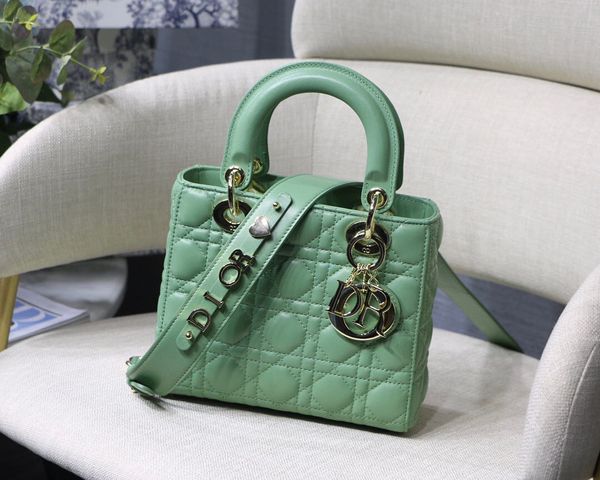 new women's one-shoulder bag high-end custom quality diagonal cross bag fashion trend leisure style gold metal accessories with detacha
new women's one-shoulder bag high-end custom quality diagonal cross bag fashion trend leisure style gold metal accessories with detacha