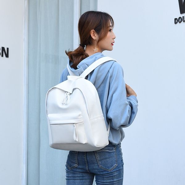 2020 new women's backpack korean version of the simple ladies backpack outdoor leisure ladies
2020 new women's backpack korean version of the simple ladies backpack outdoor leisure ladies
