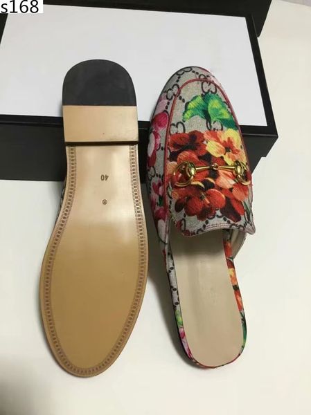 brand luxury men and women four seasons slippers mules princetown designer classic slippery metal buckle beach slippers lovers shoes, Black
brand luxury men and women four seasons slippers mules princetown designer classic slippery metal buckle beach slippers lovers shoes, Black