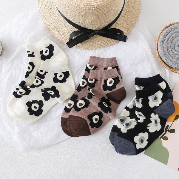 2020 spring and summer new imitation hand combed cotton female socks boat socks poppy tide flower, Black;white
2020 spring and summer new imitation hand combed cotton female socks boat socks poppy tide flower, Black;white