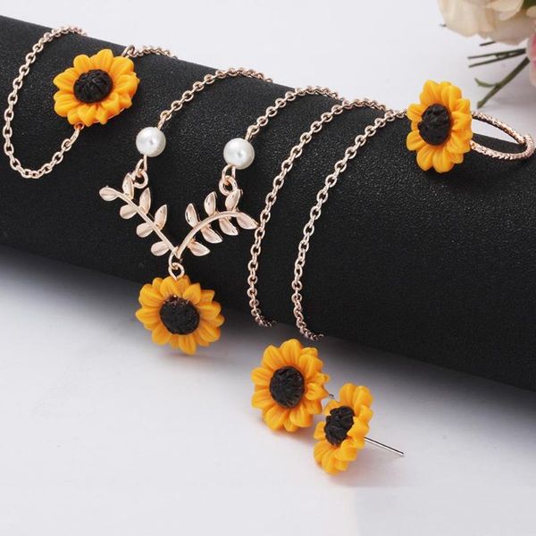 5 stks/set delicate fashion zonnebloem hanger ketting stud oorbellen ring armband sieraden creatieve imitatie parel harajuku, Silver
5 stks/set delicate fashion zonnebloem hanger ketting stud oorbellen ring armband sieraden creatieve imitatie parel harajuku, Silver