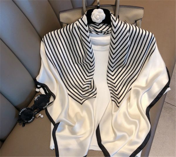 new 2019 wholesale 90*90 silk scarf silk printed fashionable versatile black and white stripe square, Blue;gray
new 2019 wholesale 90*90 silk scarf silk printed fashionable versatile black and white stripe square, Blue;gray