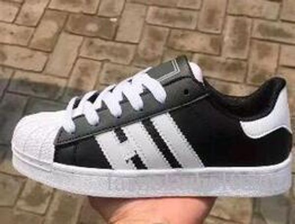 Big size EU36-46 mens Casual shoes Superstar smith stan Female Flat Shoes Women Zapatillas Deportivas Mujer Lovers Sapatos Femininos for men
Big size EU36-46 mens Casual shoes Superstar smith stan Female Flat Shoes Women Zapatillas Deportivas Mujer Lovers Sapatos Femininos for men